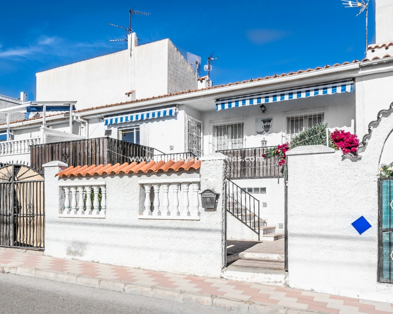Rijtjeshuis te koop in Costa Blanca