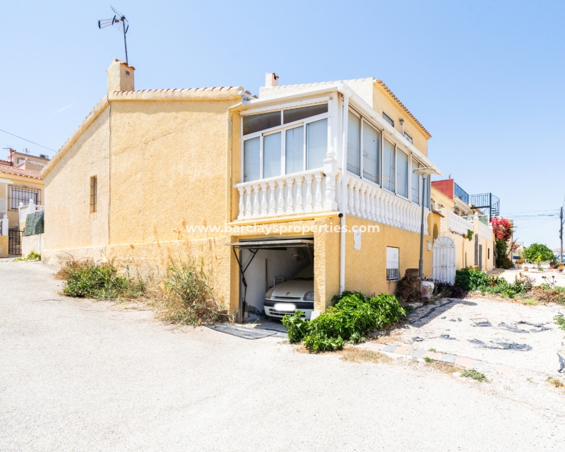 Rijtjeshuis te koop in La Marina