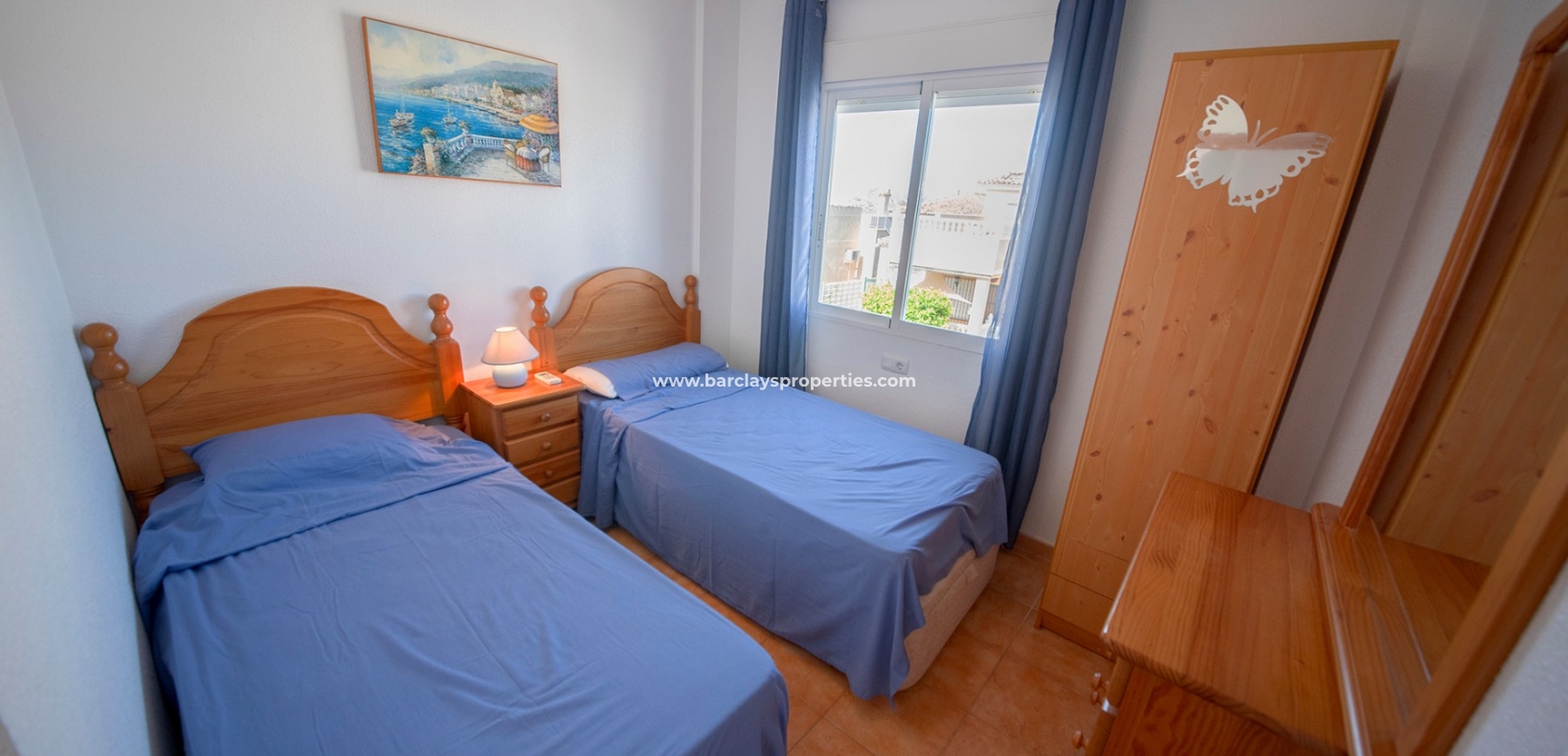 Schlafzimmer 3 - Doppelhaushälfte zum Verkauf in La Marina Spanien