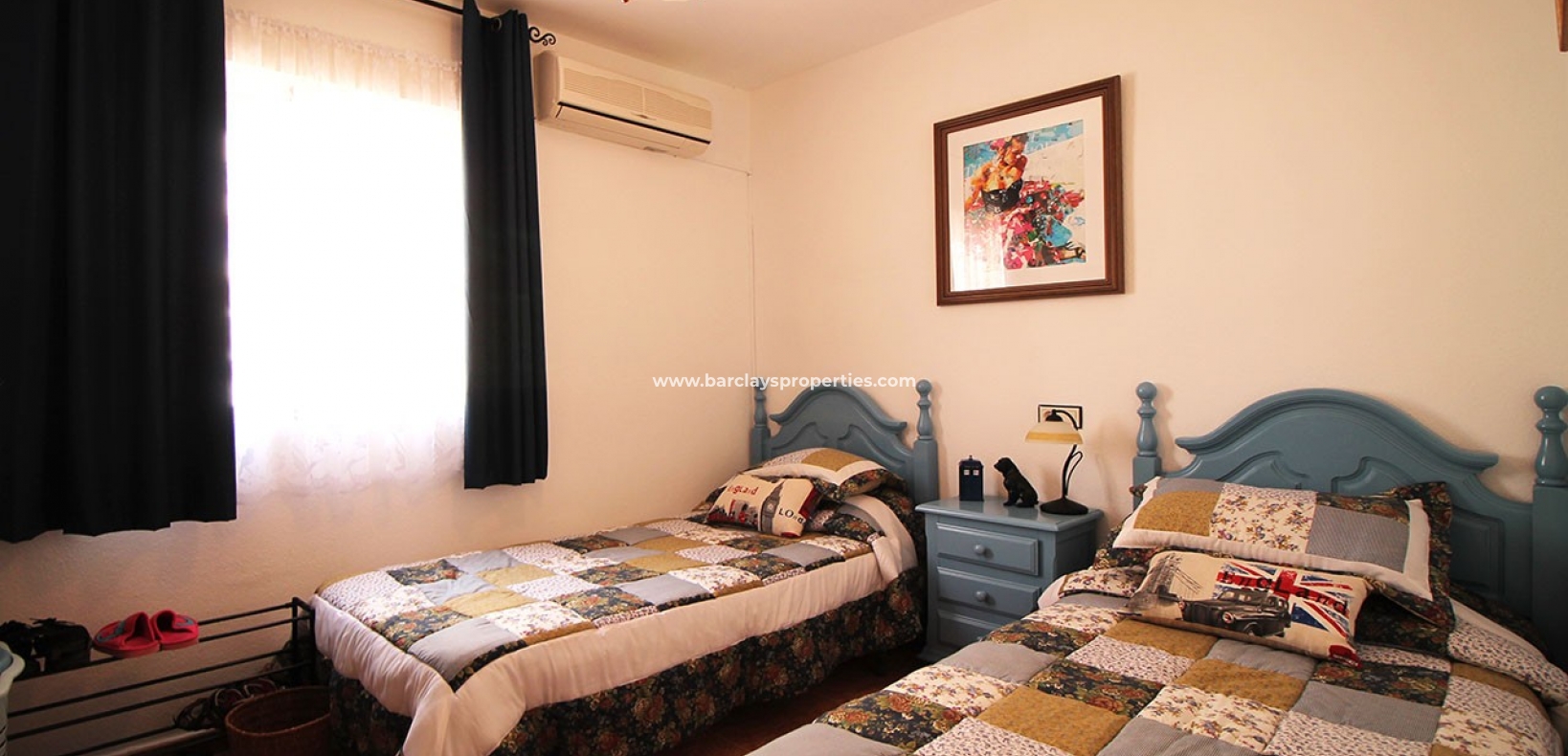 Schlafzimmer - Südlage zum Verkauf in La Marina Spanien