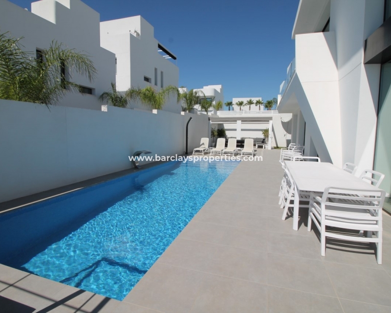 Swimming Pool - Modern villa for sale in urbanisation La Marina
