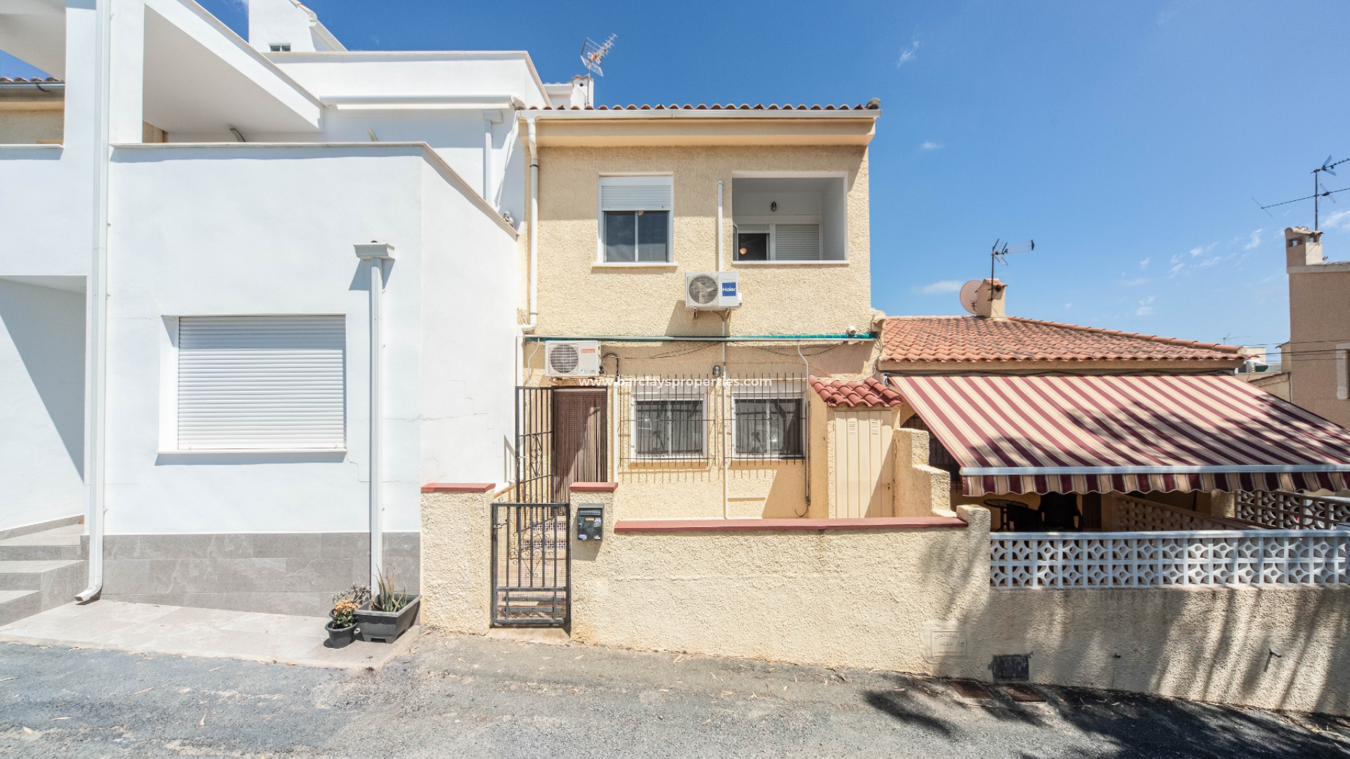 Terraced - Resale - Urb. La Marina - 5183