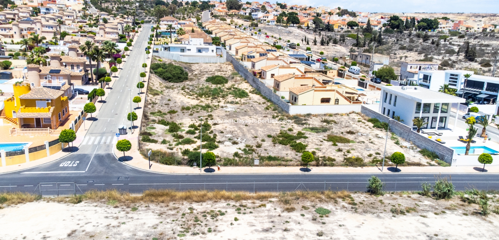 Terrain à vendre près de la plage à Alicante