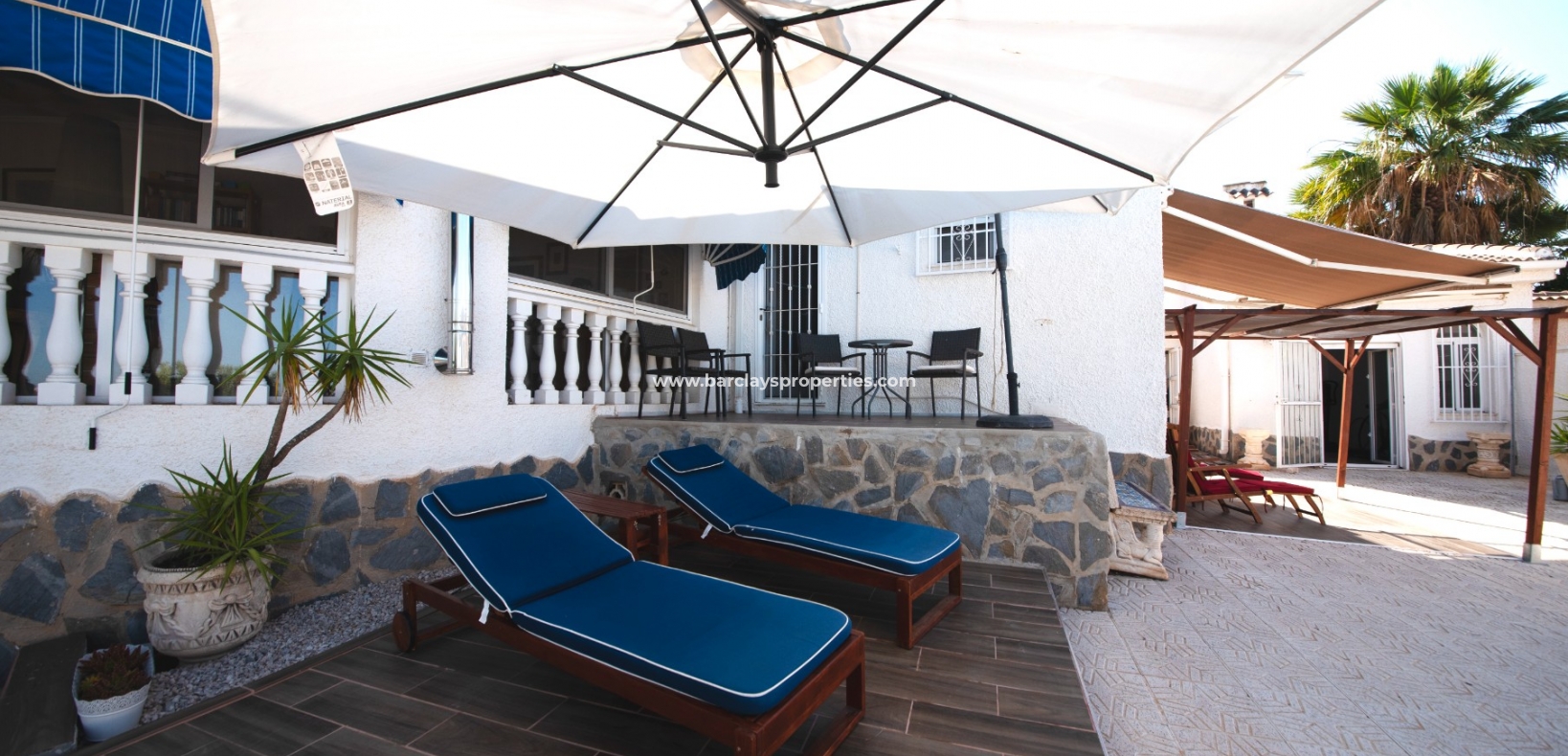 Trädgård - Prestige villa till salu i urbanisering La Escuera, Alicante
