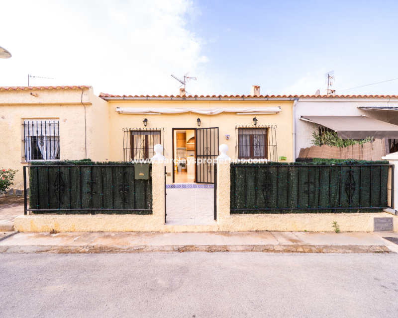 Tussenwoning te koop in Alicante