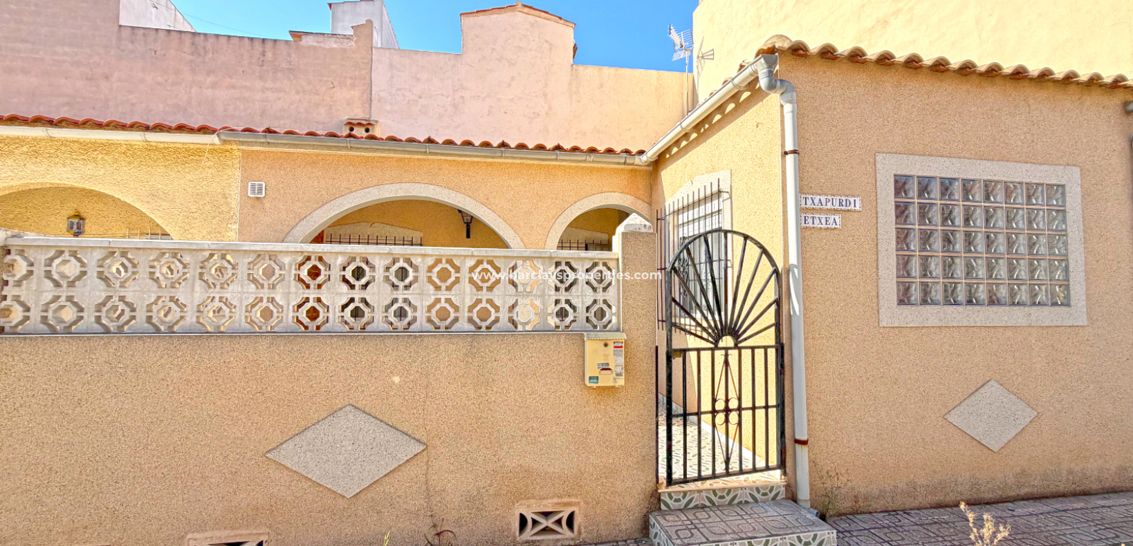 Tussenwoning te koop in La Marina