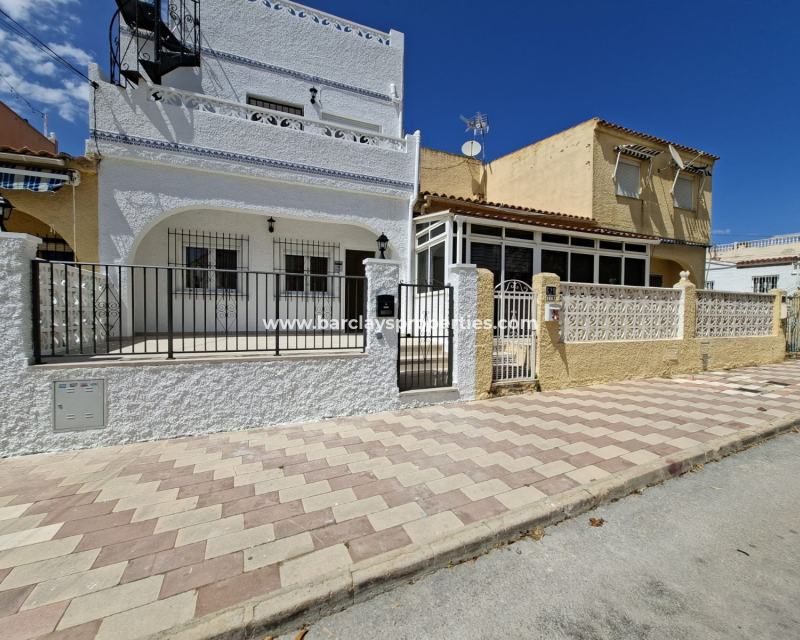 Tussenwoning te koop in La Marina