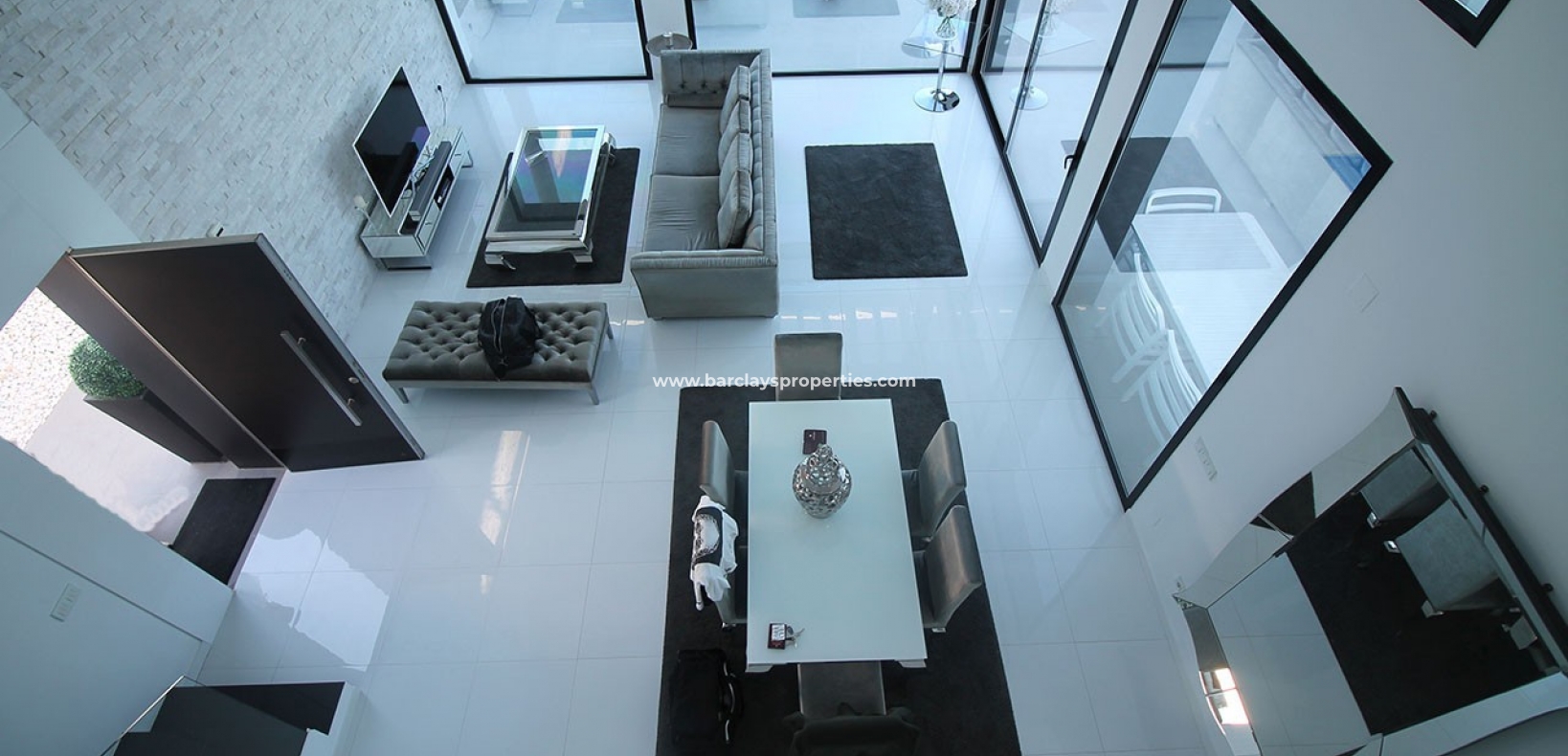 Uitzicht vanaf de eerste verdieping - Moderne villa te koop in urbanisatie La Marina