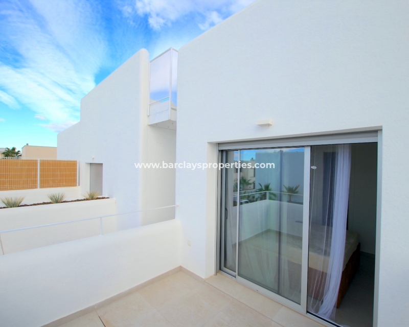 Venta - Chalet Independiente - Urb. El Oasis - La Marina