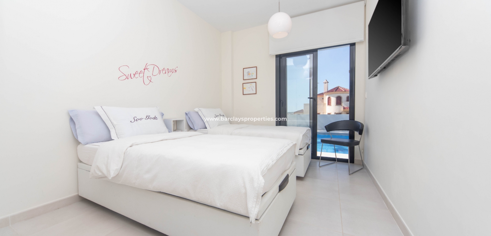 Venta - Chalet Independiente - Urb. La Marina