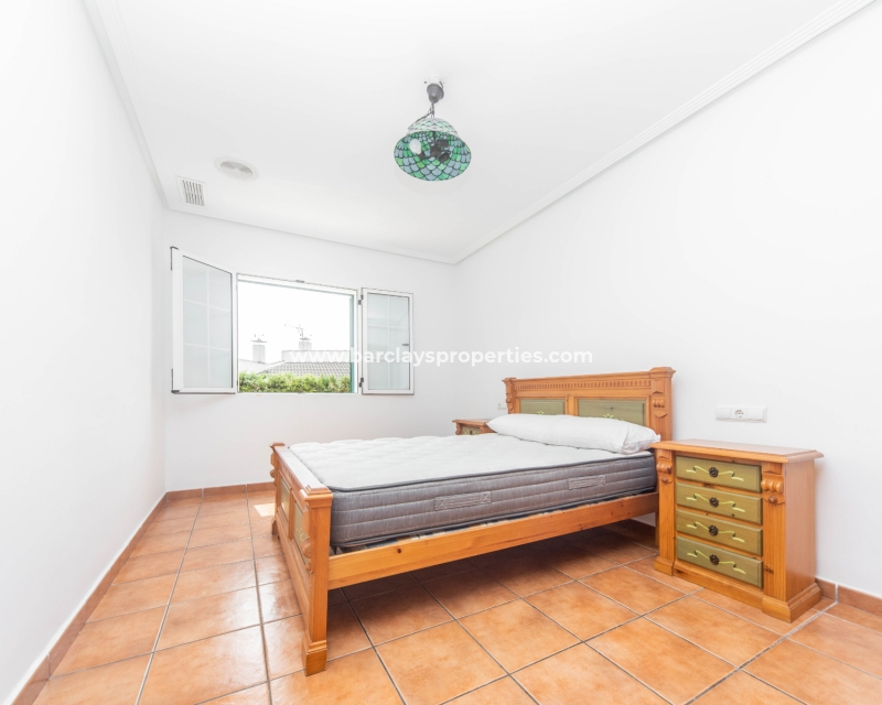 Venta - Chalet Independiente - Urb. La Marina