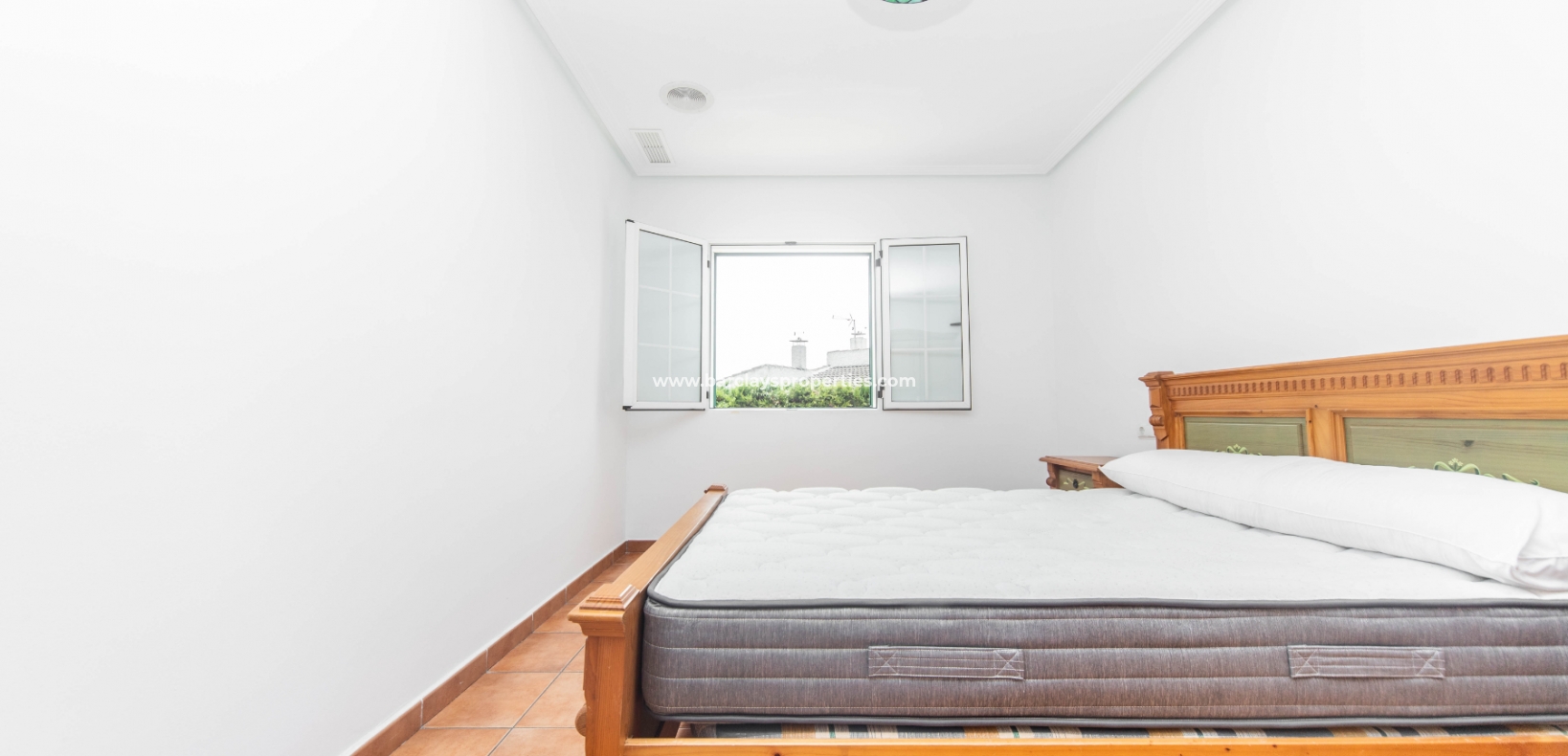 Venta - Chalet Independiente - Urb. La Marina