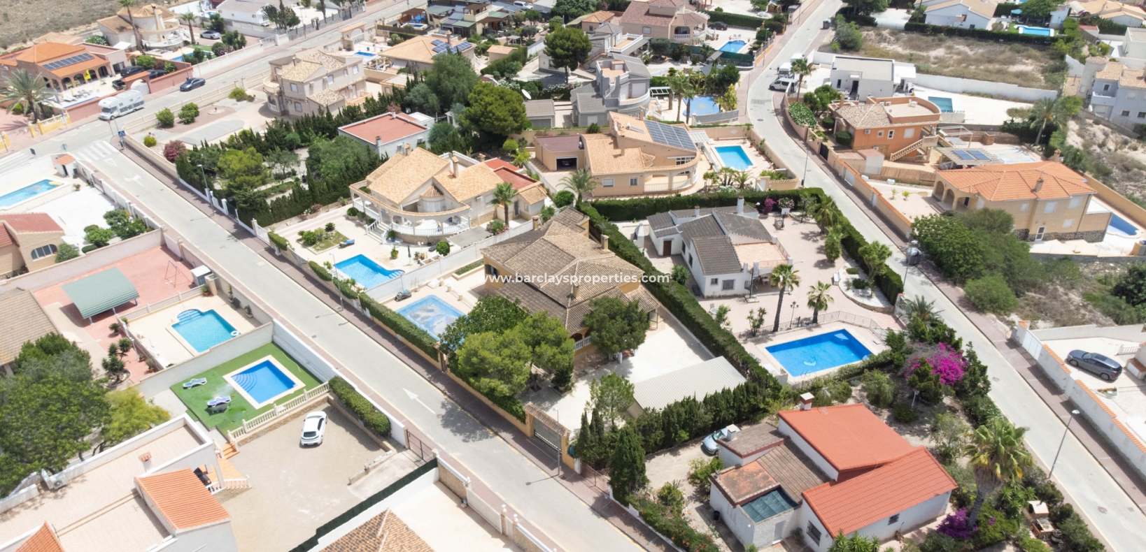 Venta - Chalet Independiente - Urb. La Marina