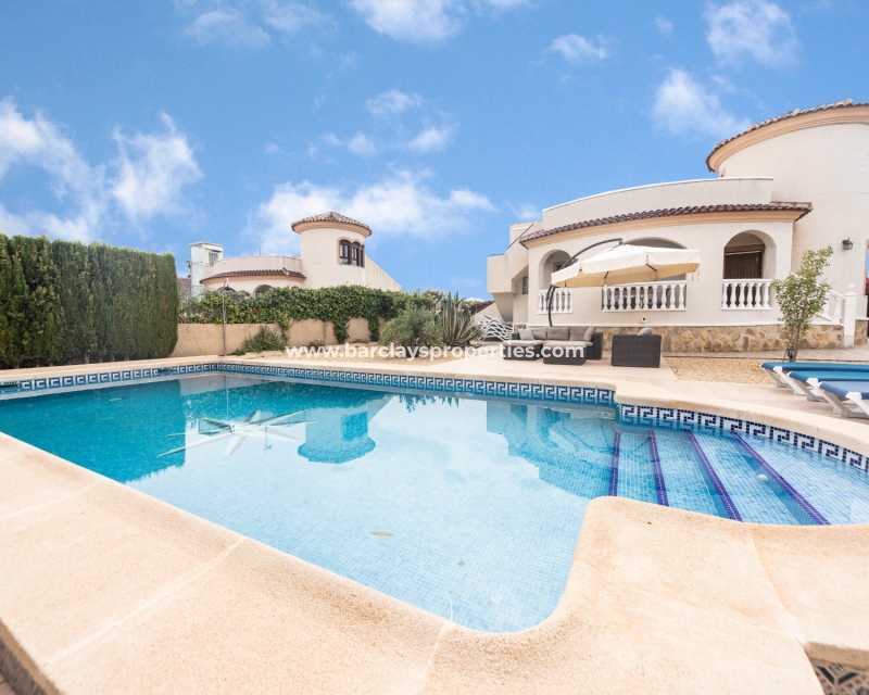 Venta - Chalet Independiente - Urb. La Marina