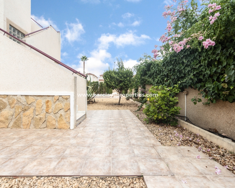 Venta - Chalet Independiente - Urb. La Marina