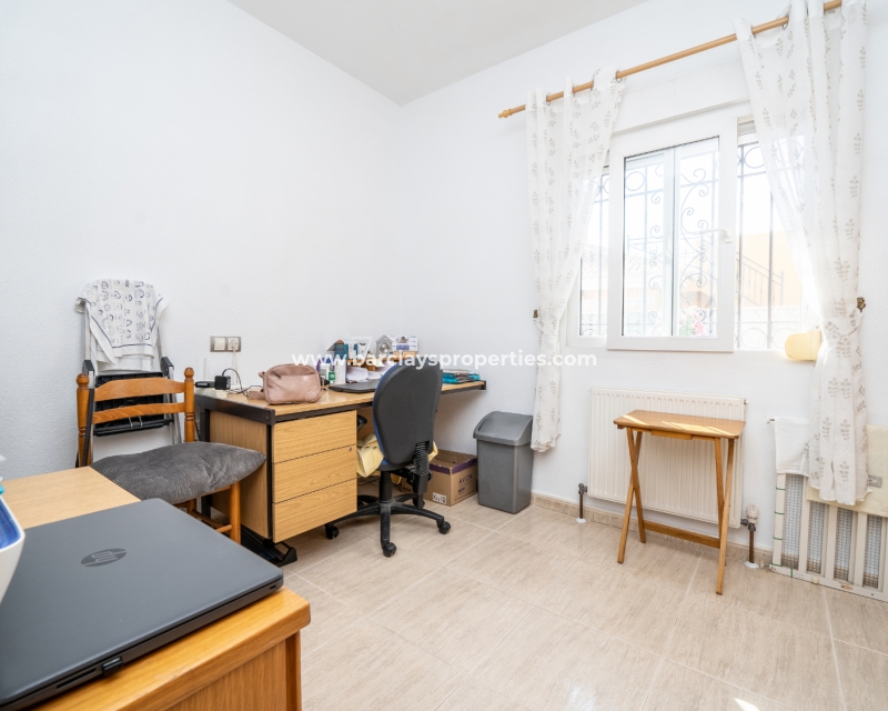 Venta - Chalet Independiente - Urb. La Marina