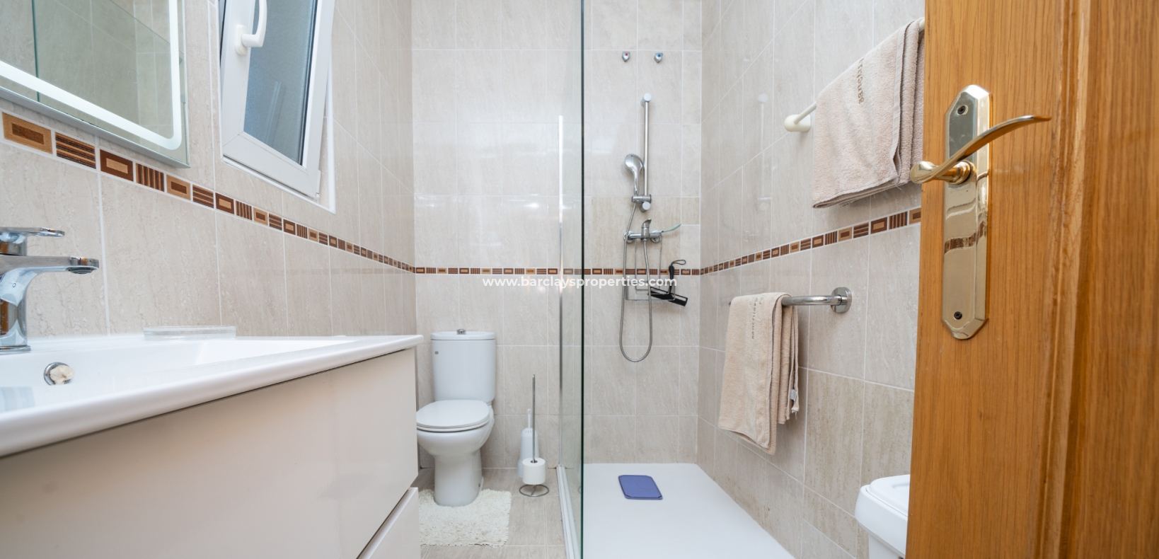 Venta - Chalet Independiente - Urb. La Marina