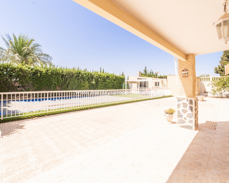 Venta - Chalet Independiente - Urb. La Marina