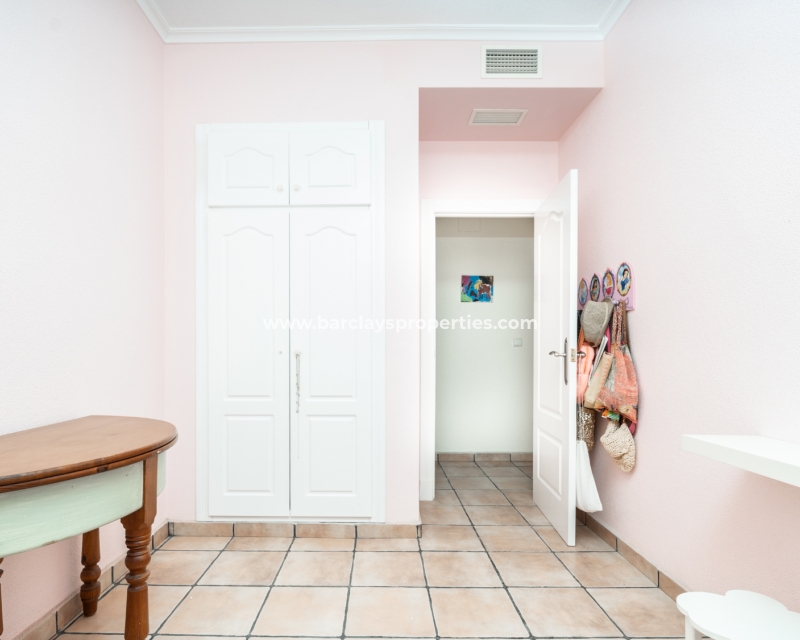 Venta - Chalet Independiente - Urb. La Marina