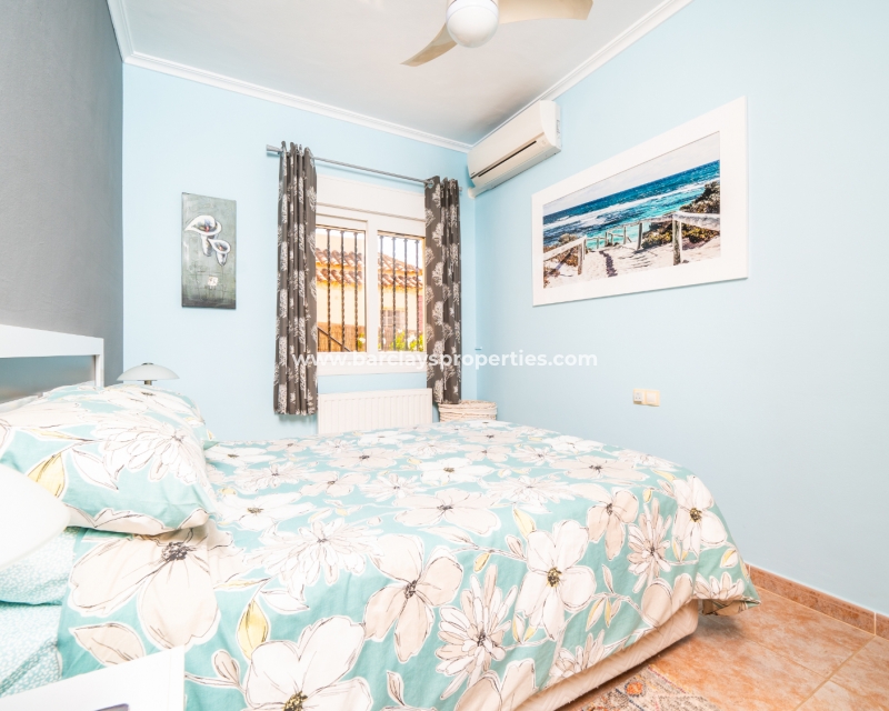 Venta - Chalet Independiente - Urb. La Marina