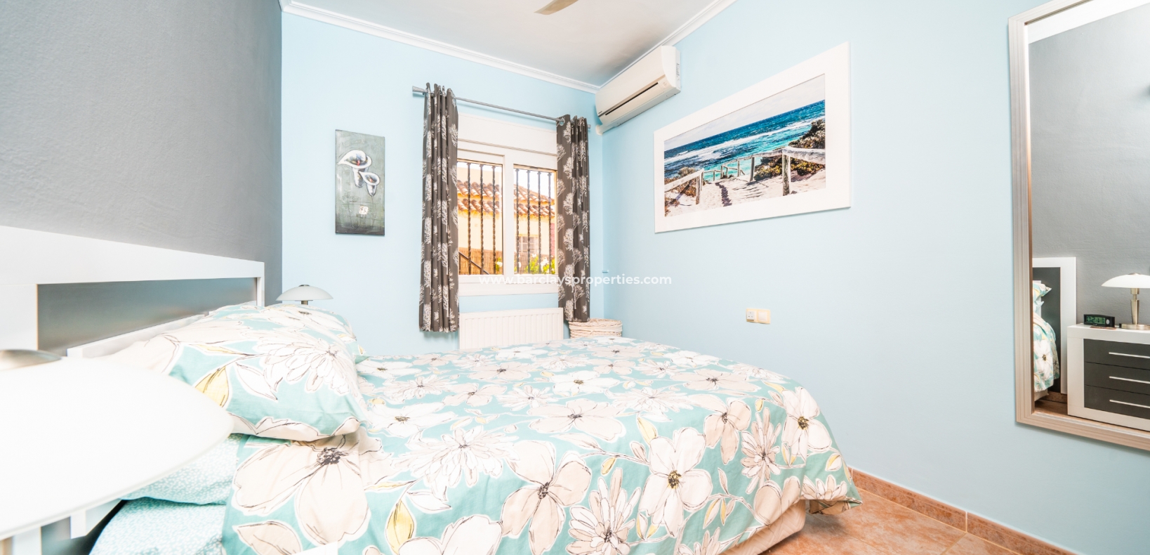 Venta - Chalet Independiente - Urb. La Marina