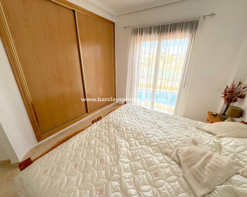 Venta - Chalet Independiente - Urb. La Marina