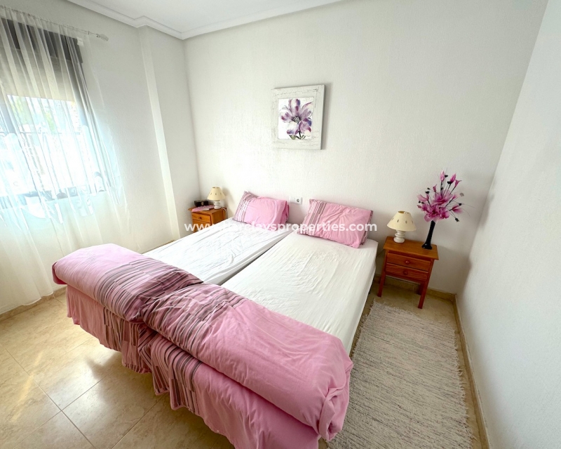 Venta - Chalet Independiente - Urb. La Marina