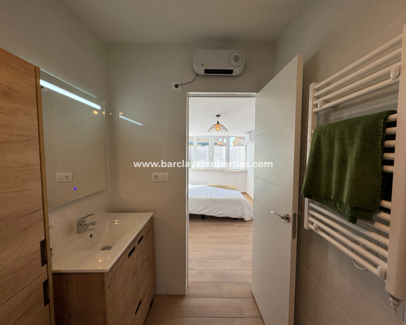 Venta - Chalet Independiente - Urb. La Marina