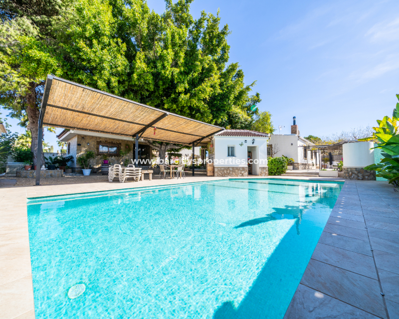 Venta - Chalet Independiente - Urb. La Marina