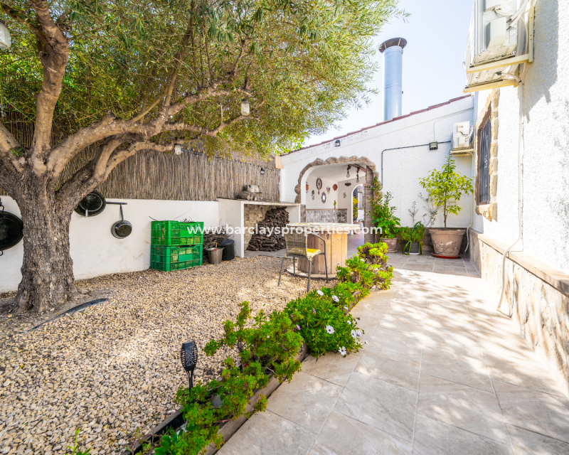 Venta - Chalet Independiente - Urb. La Marina