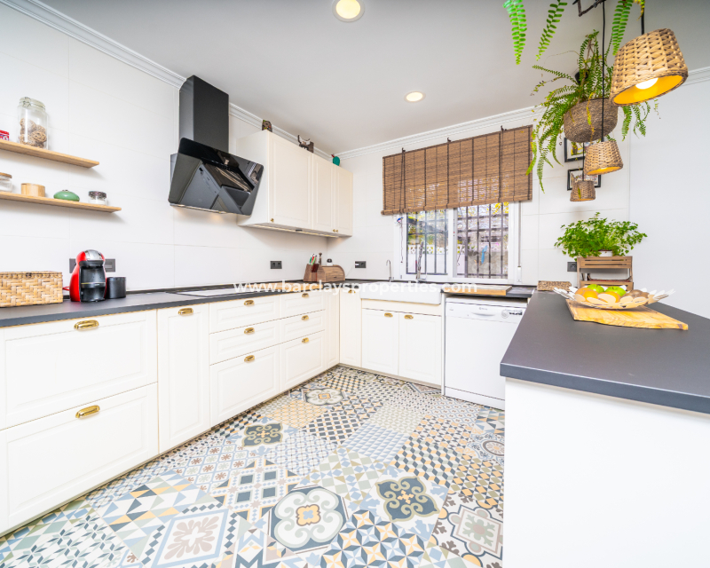 Venta - Chalet Independiente - Urb. La Marina