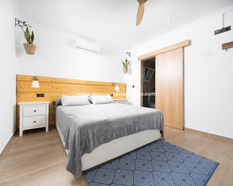 Venta - Chalet Independiente - Urb. La Marina