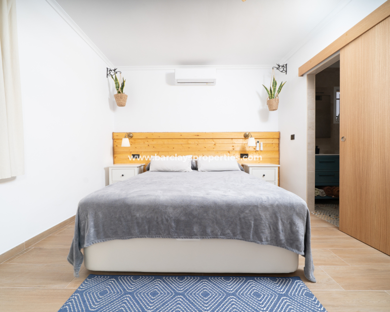 Venta - Chalet Independiente - Urb. La Marina