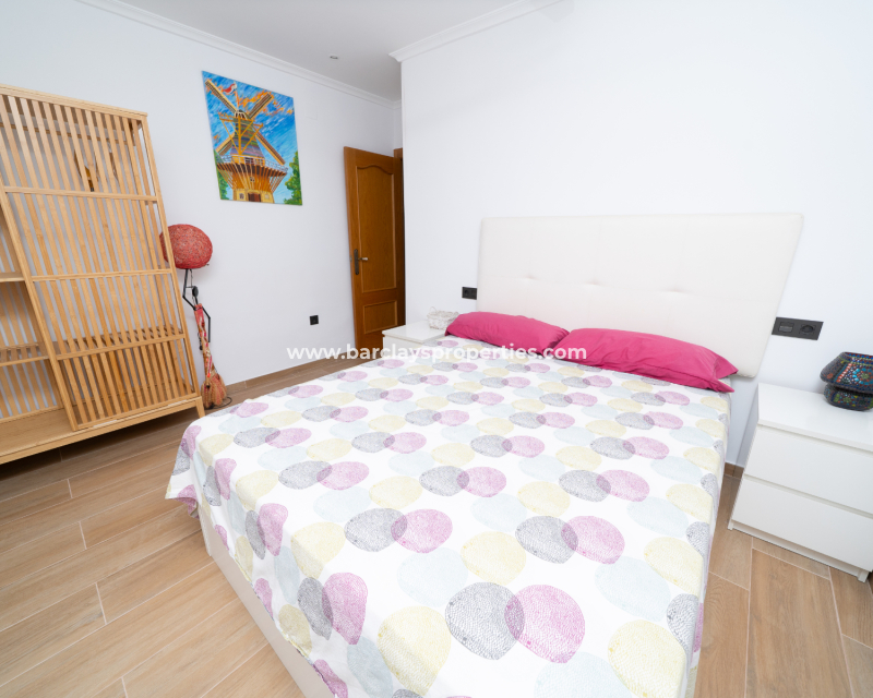 Venta - Chalet Independiente - Urb. La Marina