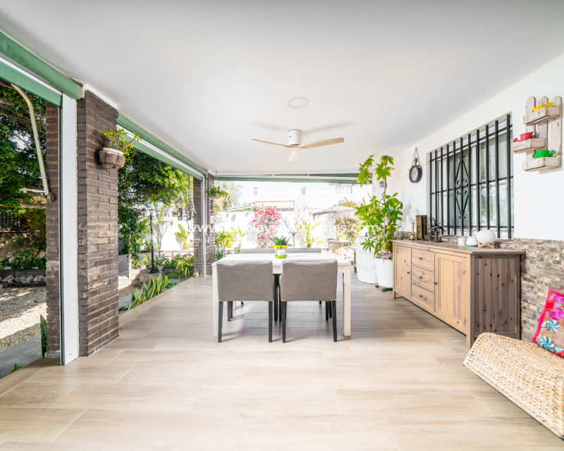 Venta - Chalet Independiente - Urb. La Marina