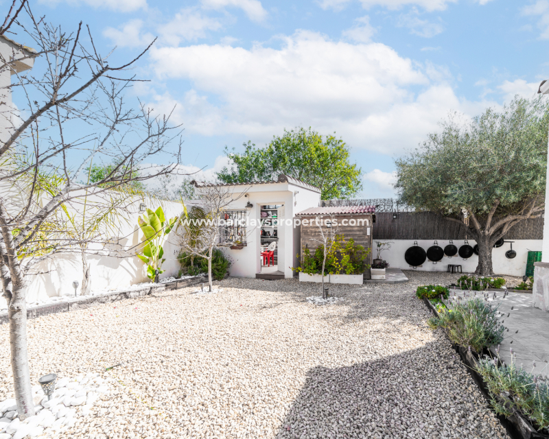 Venta - Chalet Independiente - Urb. La Marina