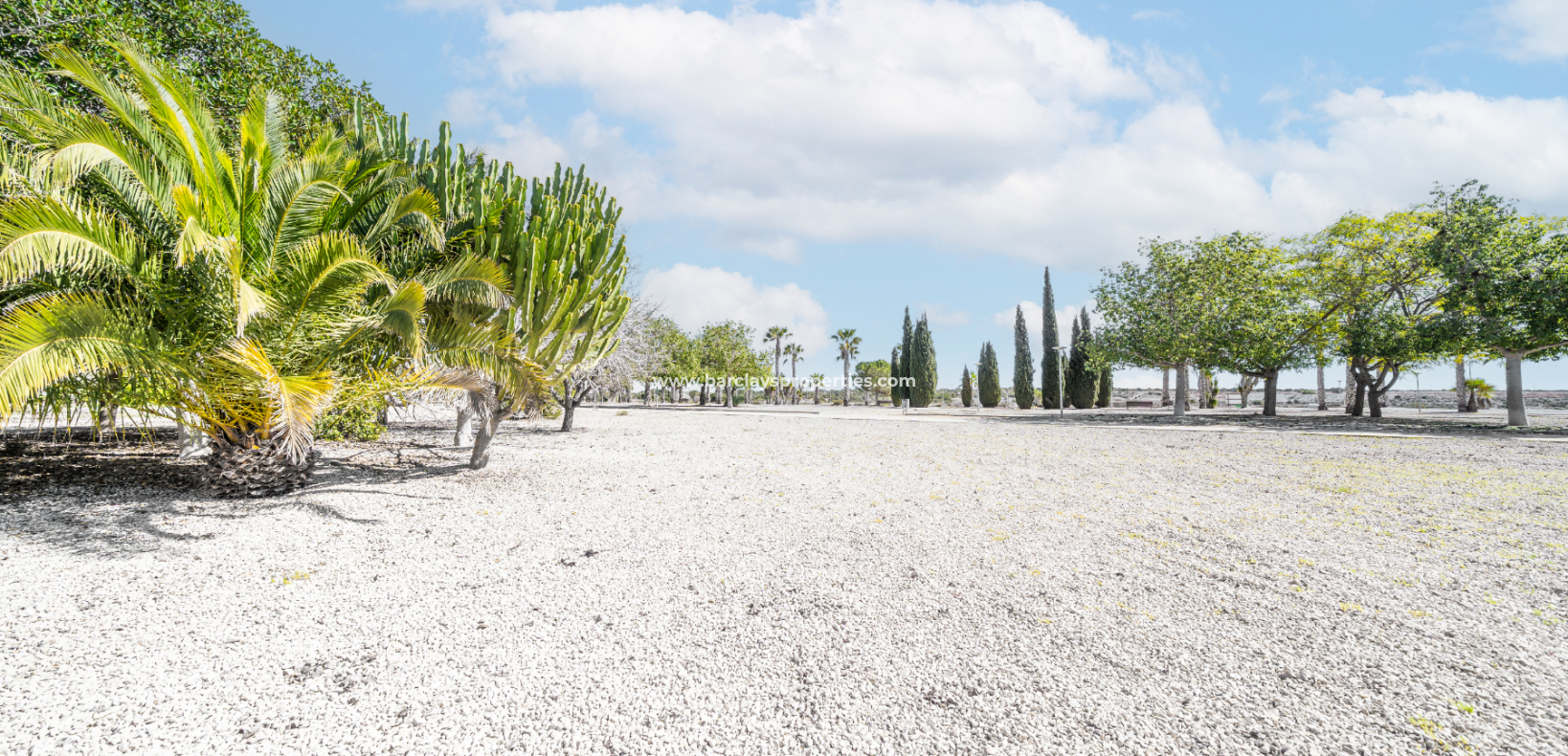 Venta - Chalet Independiente - Urb. La Marina