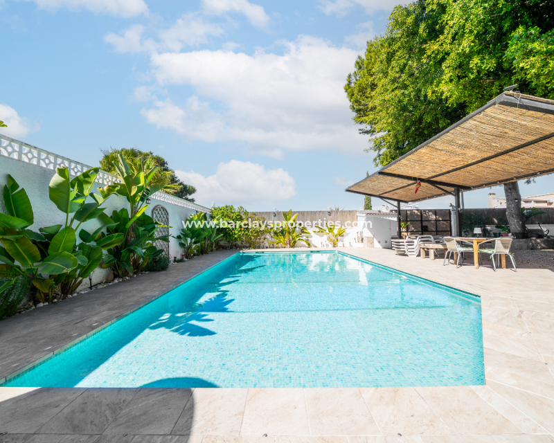 Venta - Chalet Independiente - Urb. La Marina