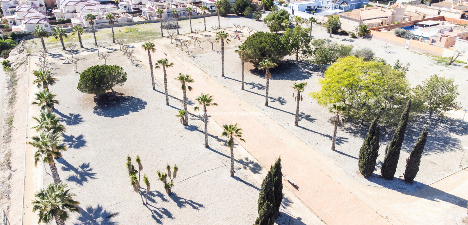 Venta - Chalet Independiente - Urb. La Marina