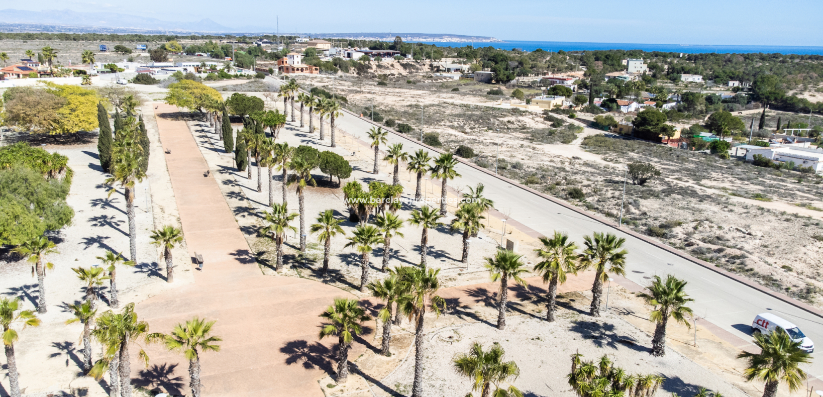 Venta - Chalet Independiente - Urb. La Marina