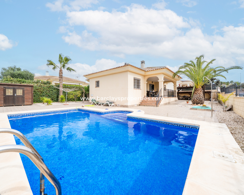 Venta - Chalet Independiente - Urb. La Marina