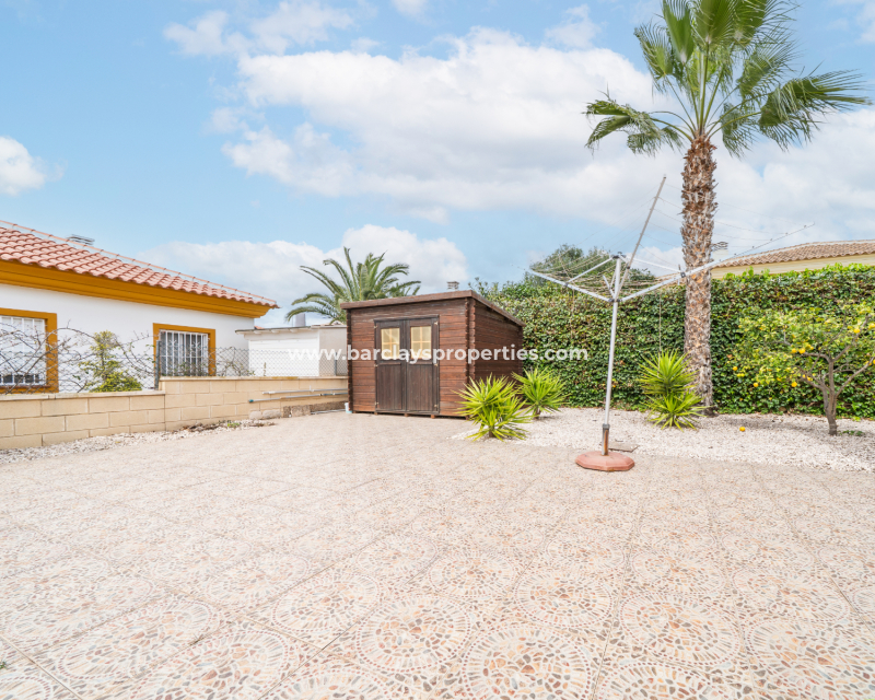 Venta - Chalet Independiente - Urb. La Marina