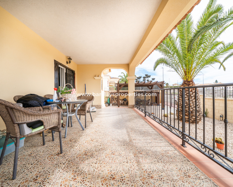 Venta - Chalet Independiente - Urb. La Marina