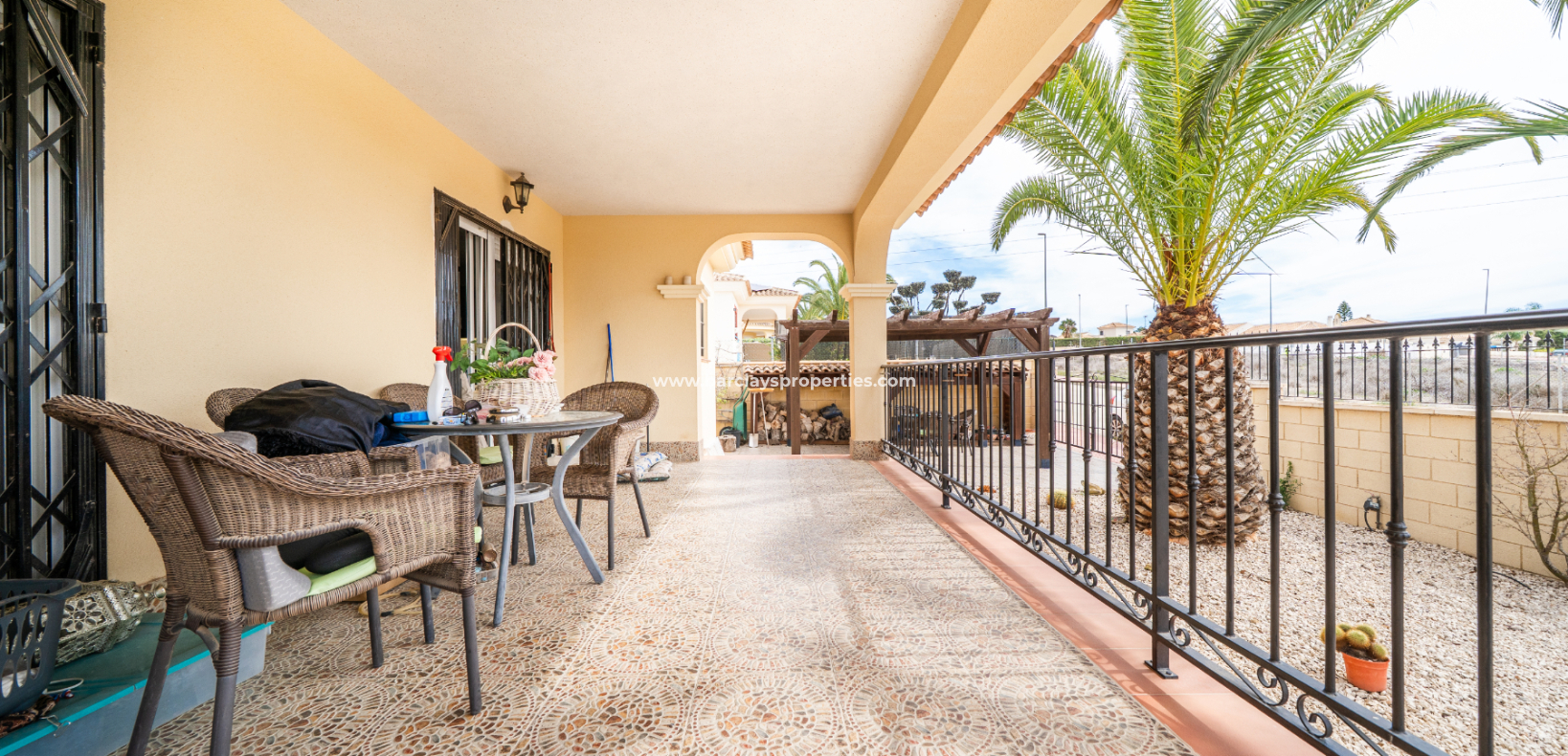 Venta - Chalet Independiente - Urb. La Marina