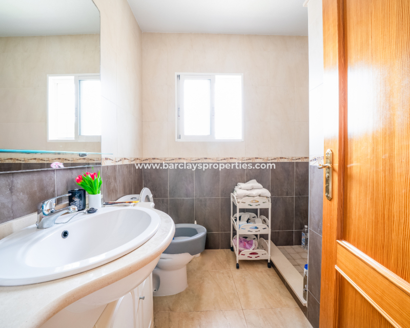 Venta - Chalet Independiente - Urb. La Marina