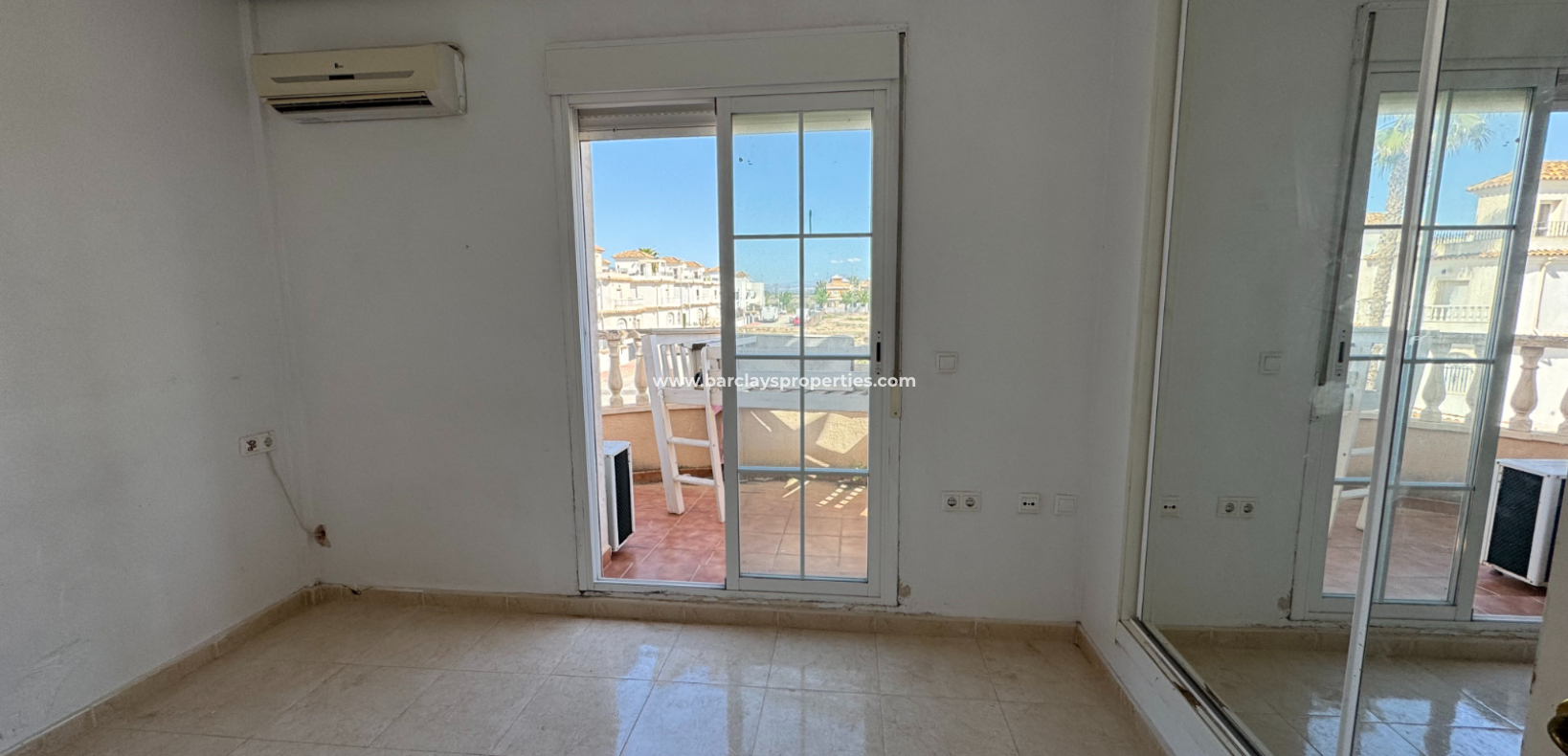 Venta - Chalet Independiente - Urb. La Marina