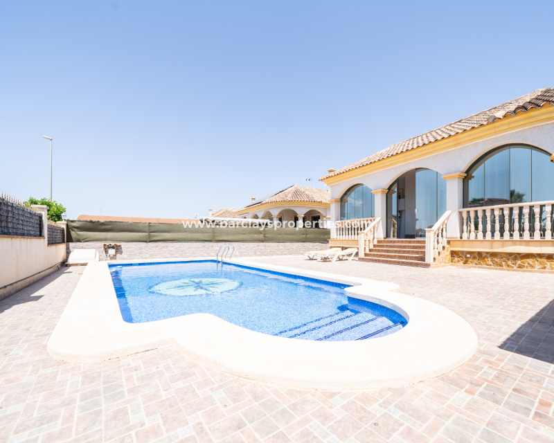 Venta - Chalet Independiente - Urb. La Marina