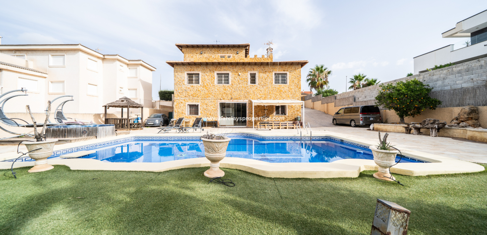 Venta - Chalet Independiente - Urb. La Marina