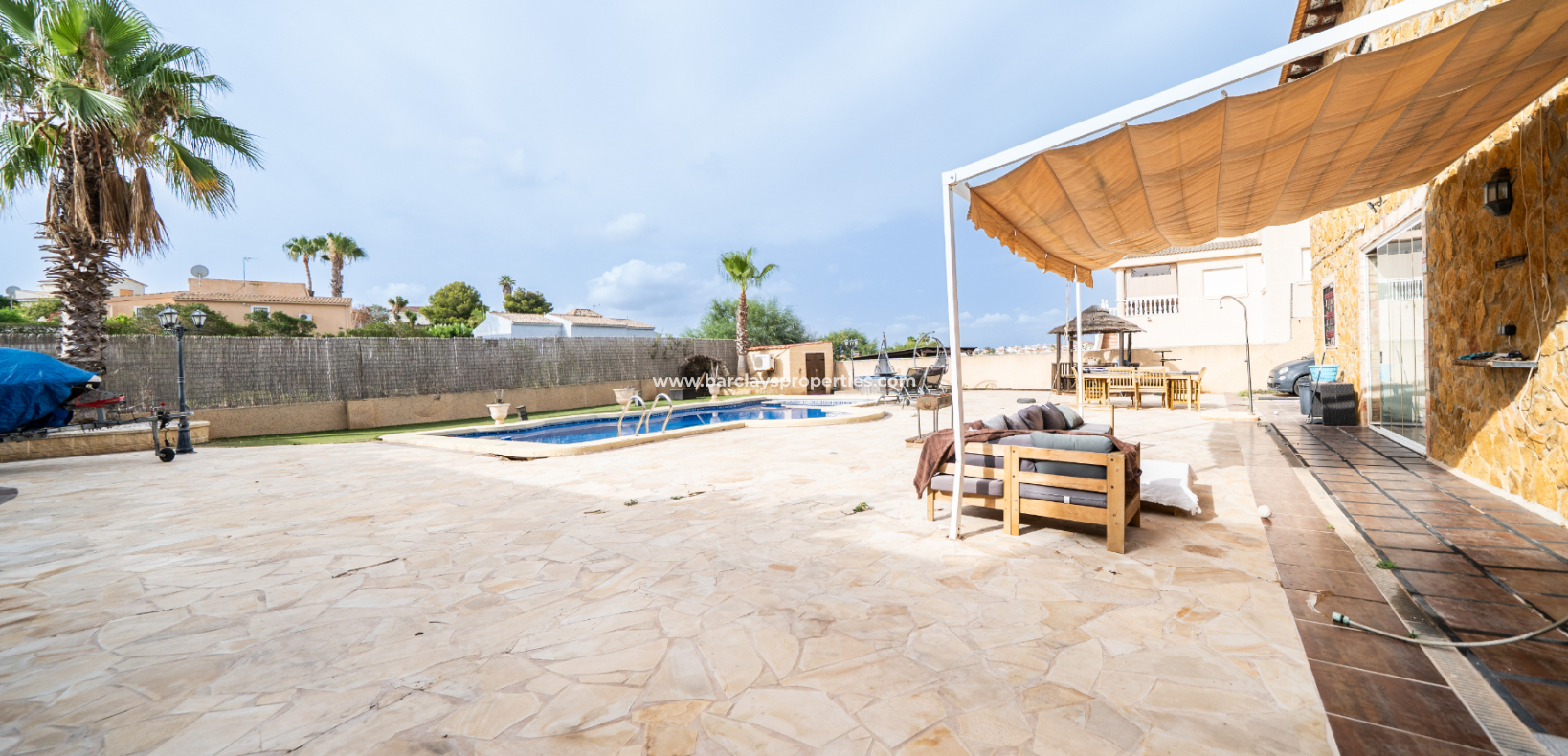 Venta - Chalet Independiente - Urb. La Marina