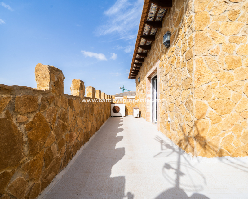 Venta - Chalet Independiente - Urb. La Marina